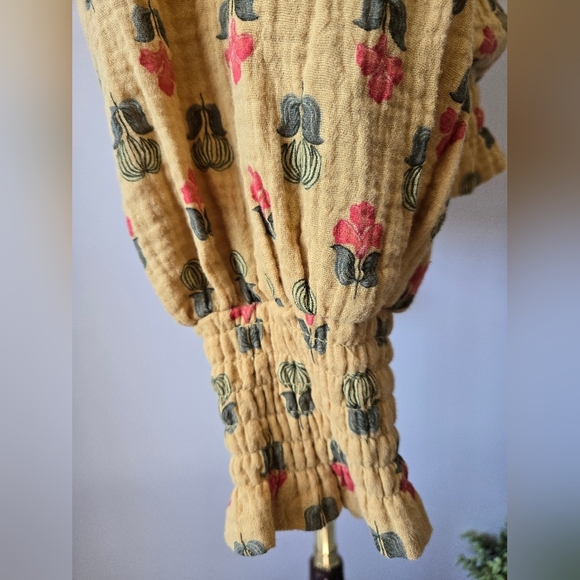 Porridge Anthropologie Elizabeth Floral Yellow Peasant Blouse. Size XS - Picture 7 of 14